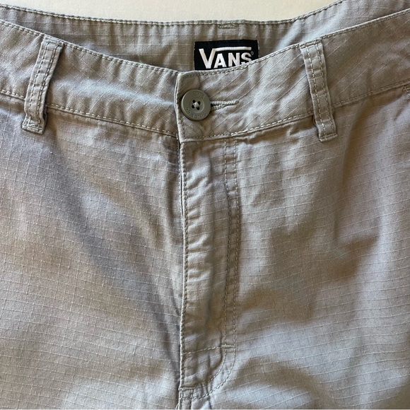 Vans Men’s Cargo Shorts Grey Color Size 32 - Picture 3 of 11